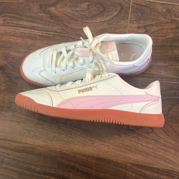 Puma - Picture 4 of 4